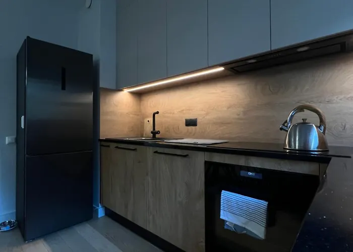 Апартаменты Elegant Riverside Flat *